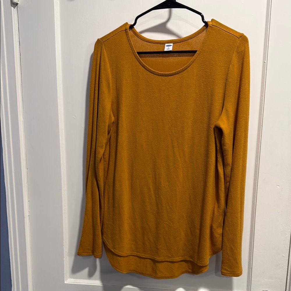 Old Navy Yellow Fitted Long Sleeve T-Shirt